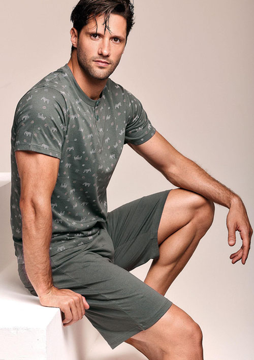 Piżamy męskie w promocji