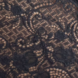 Majtki damskie brazyliany z włoskiej czarnej koronki 009 Raffaella Kleo