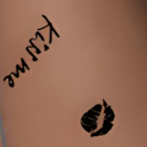 Rajstopy damskie czarne 20 den z napisami i grafikami Allure G009 Marilyn